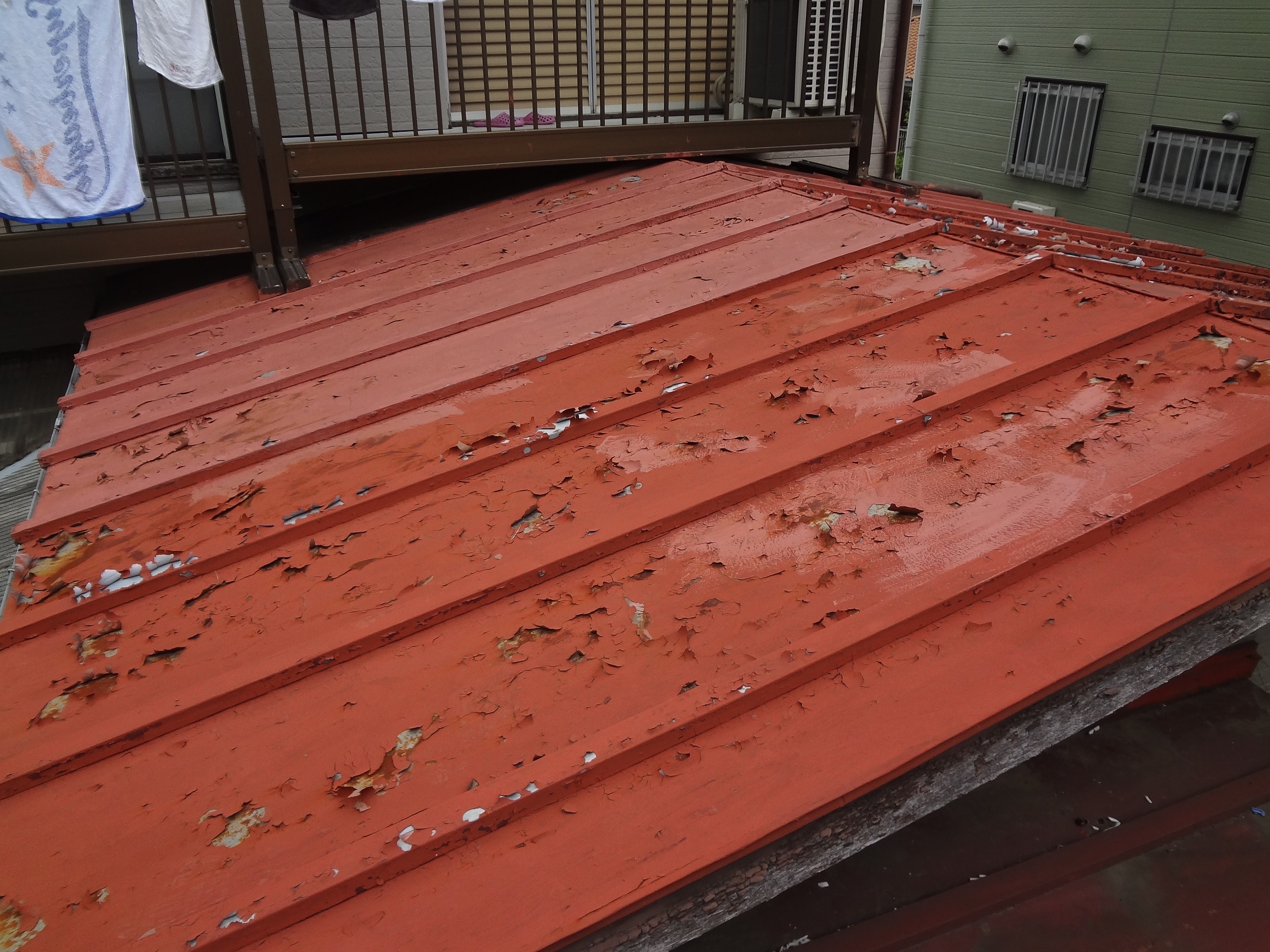 トタン旧塗膜剥がれ