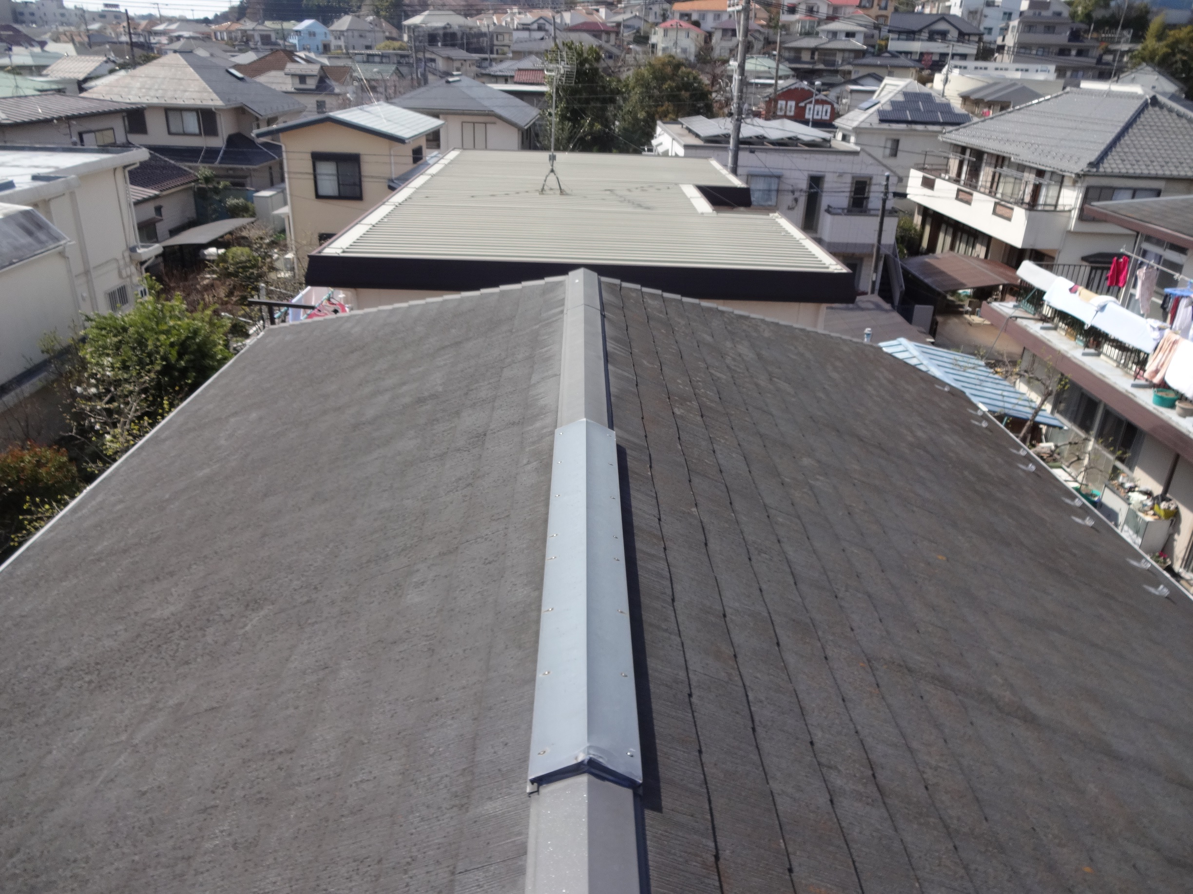 劣化したスレート屋根