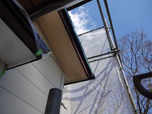 下屋根軒天ベニヤ張り