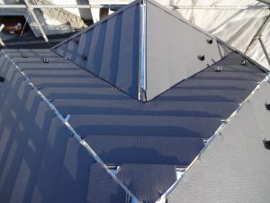 屋根材張り仕上げ