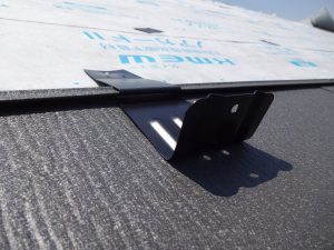 雪止め金具取付け