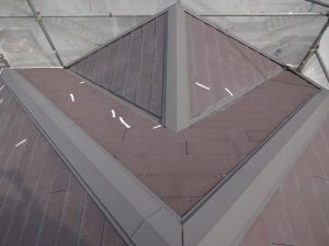 屋根ひび割れ補修