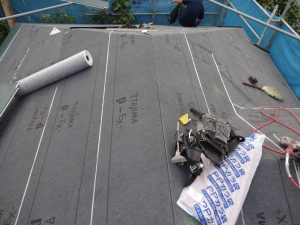 防水シート張り