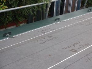 横暖ルーフ本張り