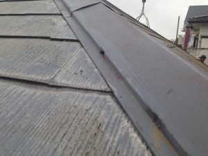 棟板金の釘浮き