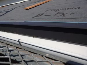 軒先の唐草取付け