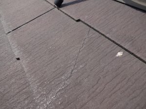屋根材のひび割れ