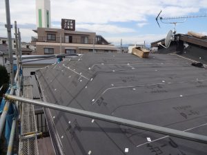 防水シート張り