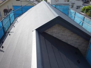 横浜市鶴見区の屋根カバー工事の施工後
