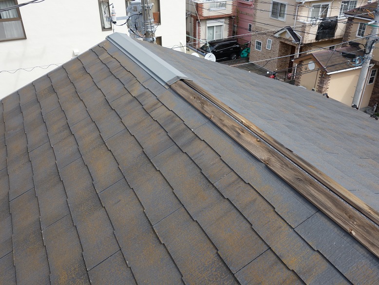 棟板金の剥がれ