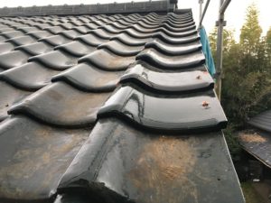 屋根瓦差し替え