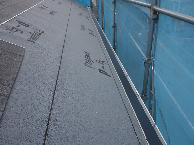 軒先唐草取付け