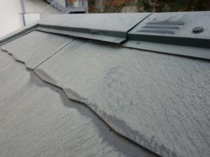 棟板金の浮き