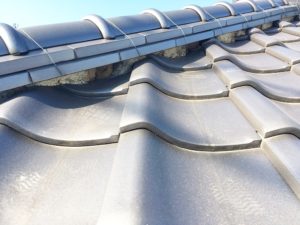 劣化した漆喰材