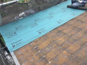 防水シート張り