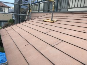 劣化した金属屋根