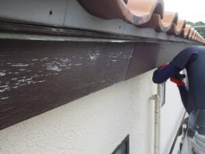 鼻隠し板金取付け