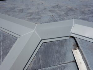 棟板金のコーキング