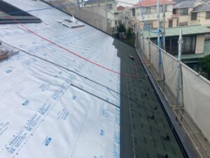 新規屋根材張り