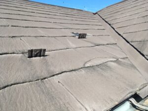 屋根材のひび割れ