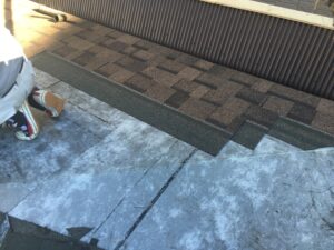 屋根材張り