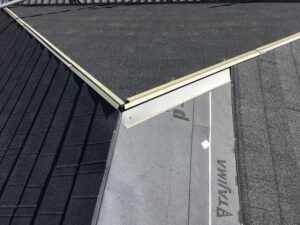 隅棟屋根材張り