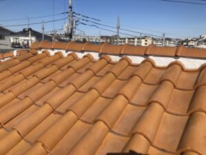 棟瓦漆喰補修後