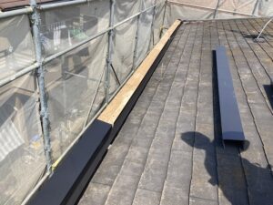 笠木板金取付け