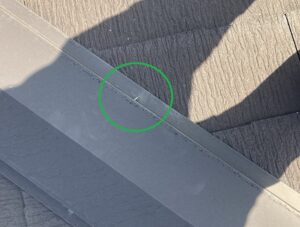 棟板金釘浮き