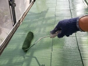 下屋根上塗り