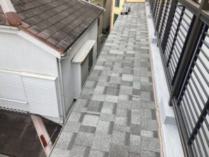 リッジウェイ屋根材張り