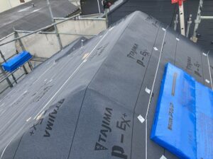 防水シート張り