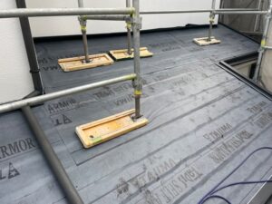 防水シート張り