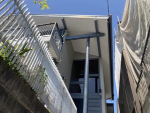 足場解体後(玄関)