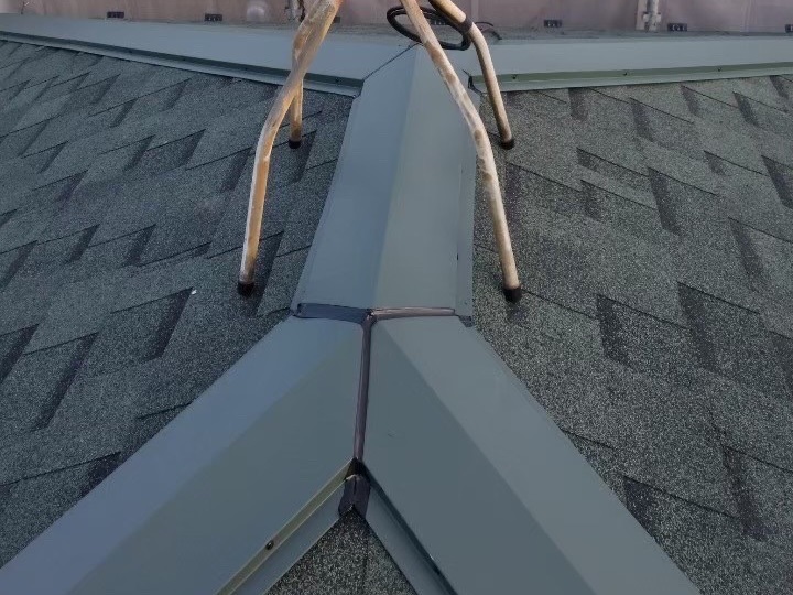 棟板金コーキング