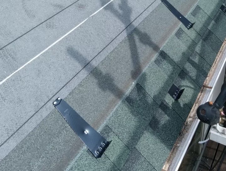 雪止め金具取付け