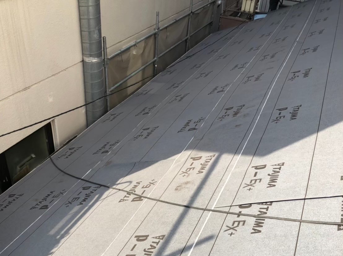 防水シート張り