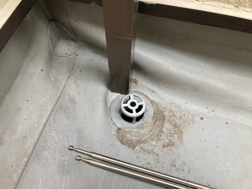 防水シートのたるみ