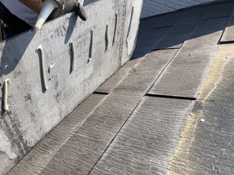 屋根材コーキング塗り