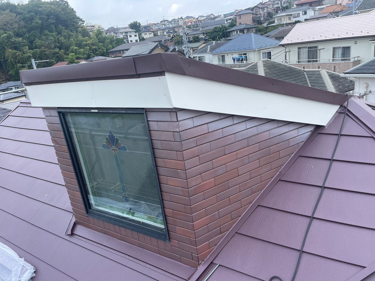 破風板金取付け