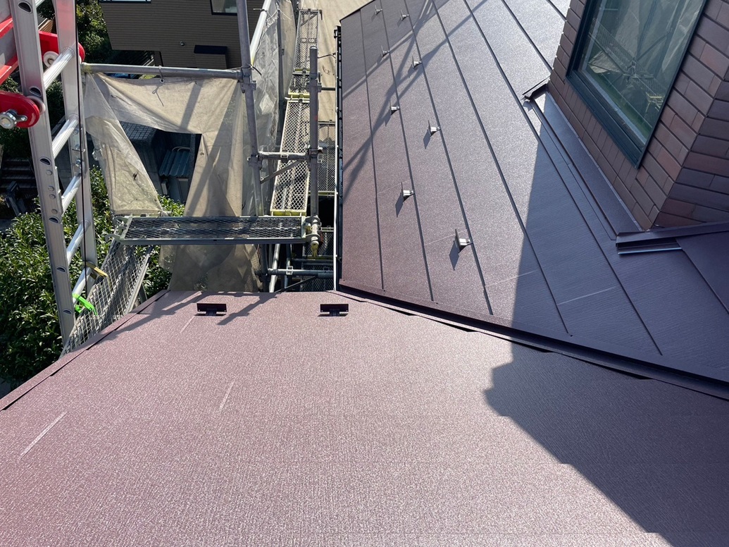 谷カバー取付け