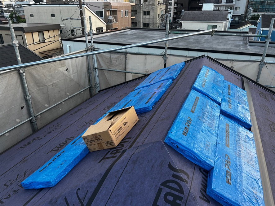 防水シート張り