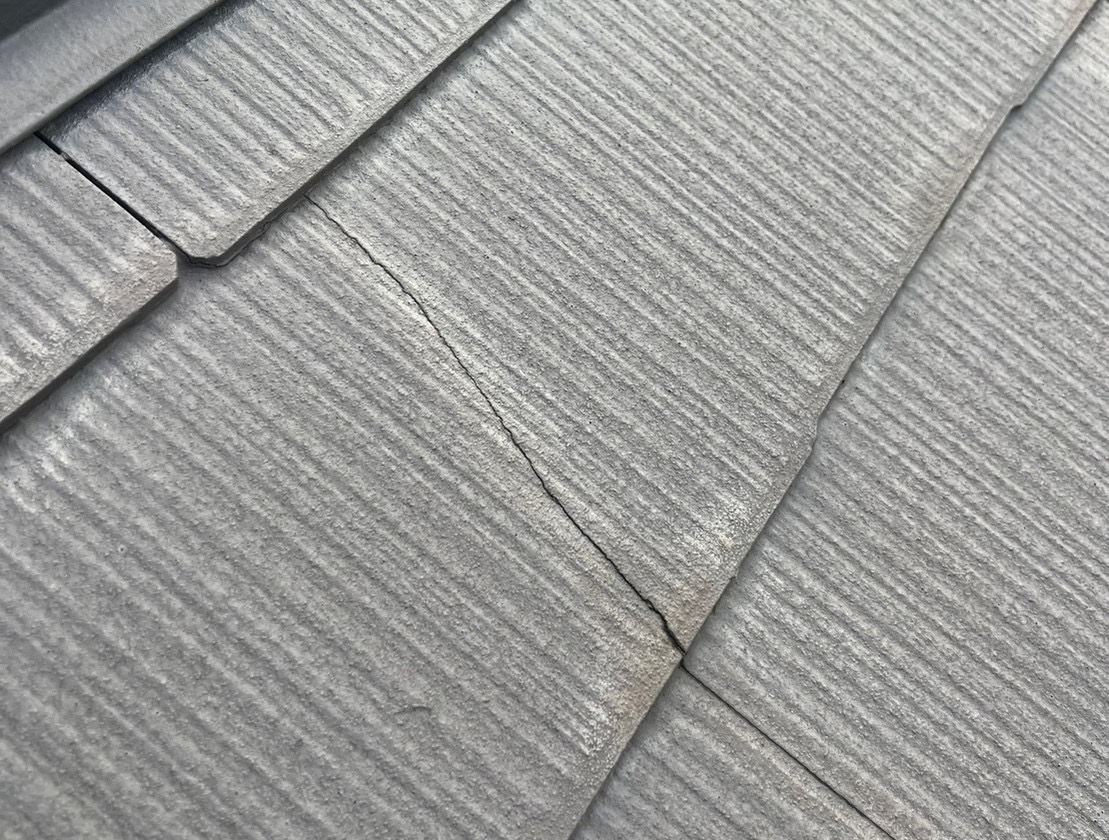 屋根材のひび割れ