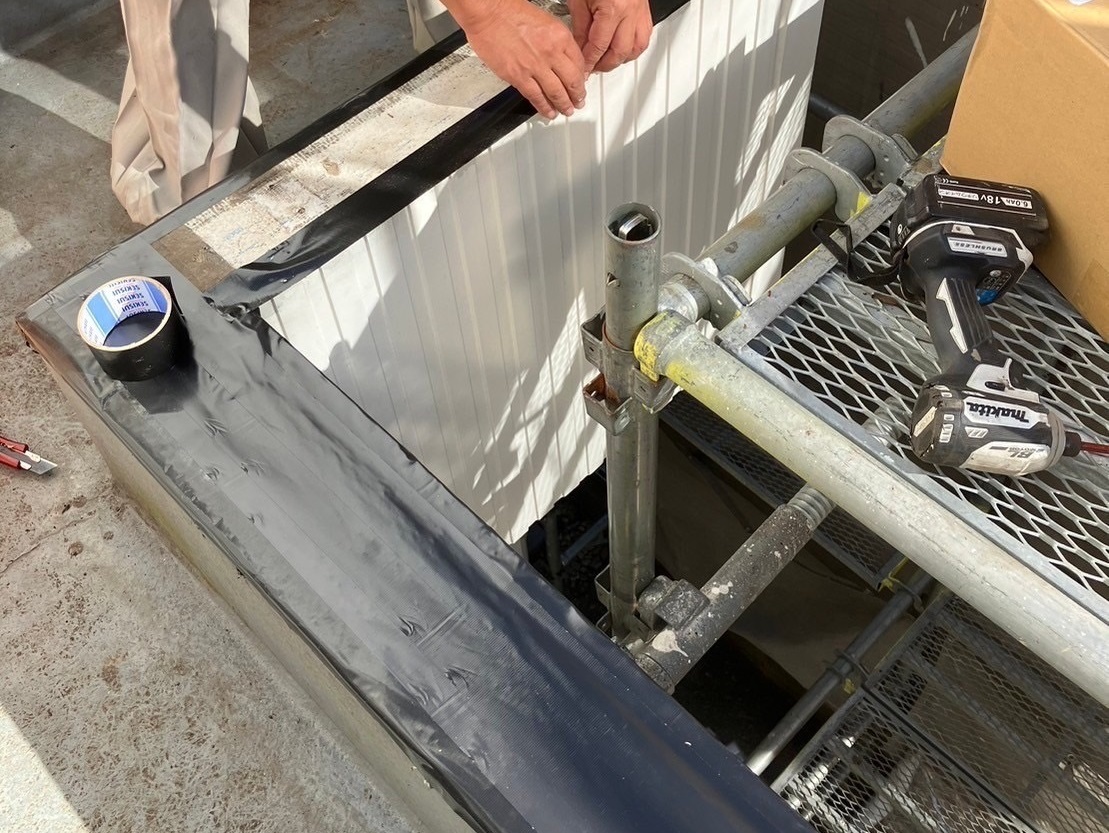 防水テープ張り