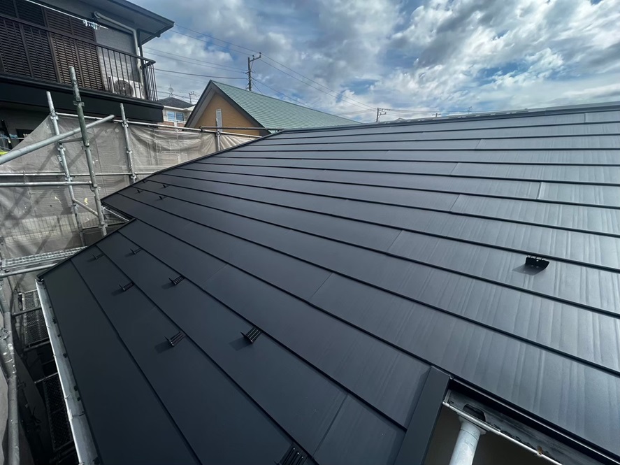 屋根カバー施工後