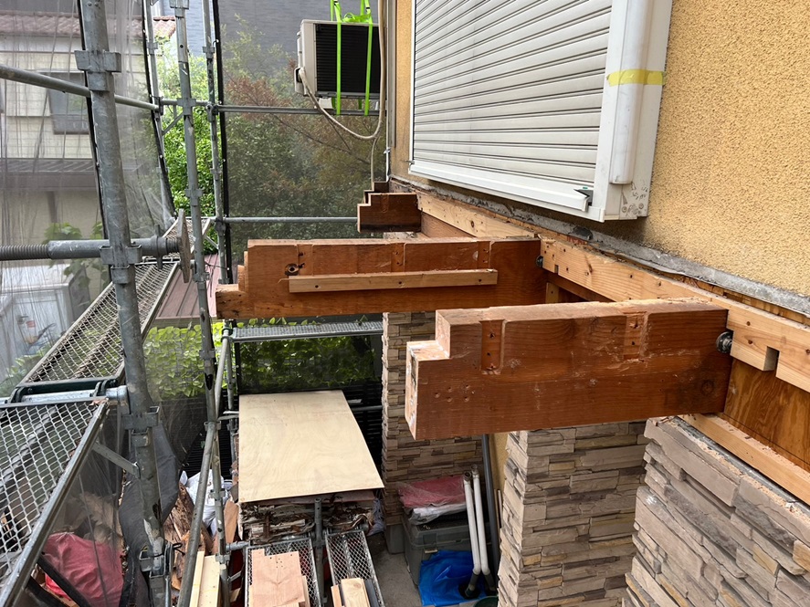 既存バルコニー解体