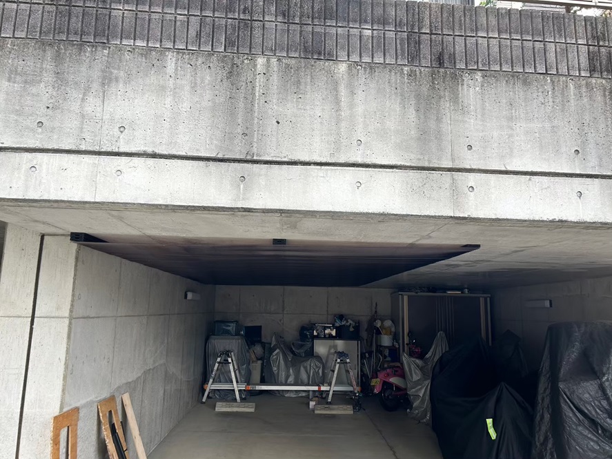 車庫波板張り仕上がり