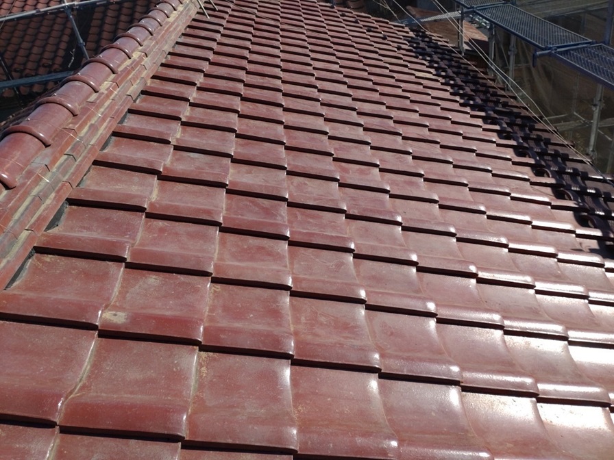 葺き直し工事後の屋根