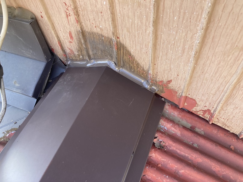 壁際コーキング