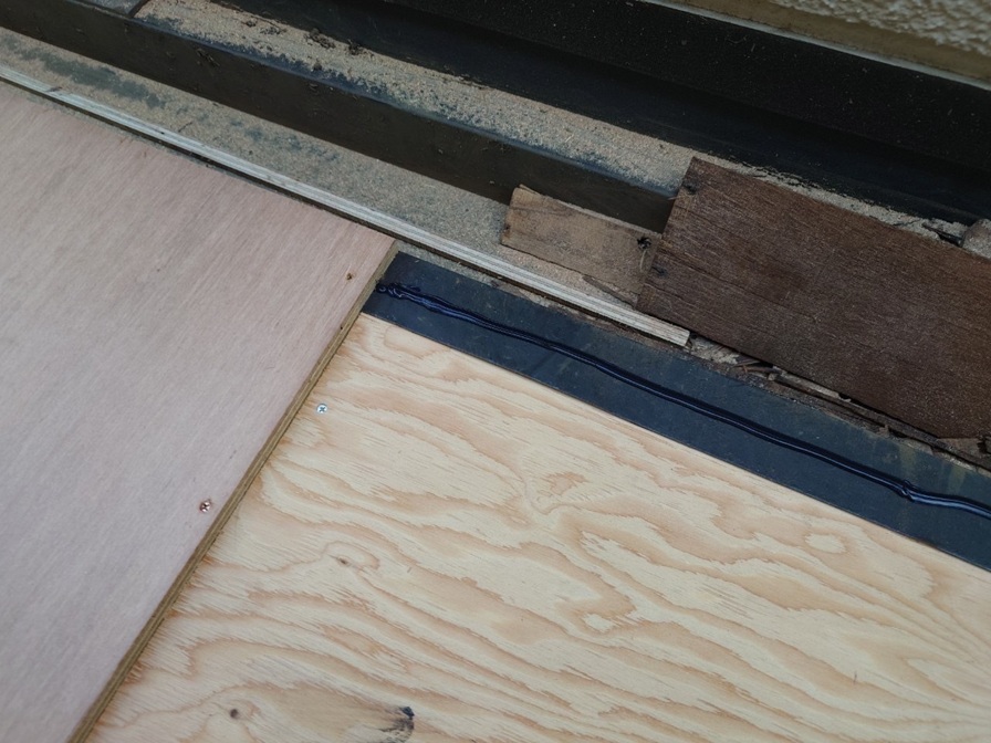 ベニヤ2枚目張り